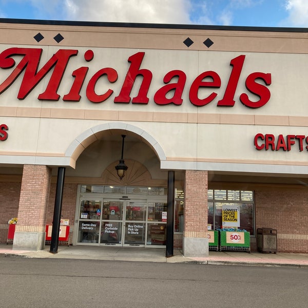 Michaels Hours - What Time Does It Open & Close In 2023?