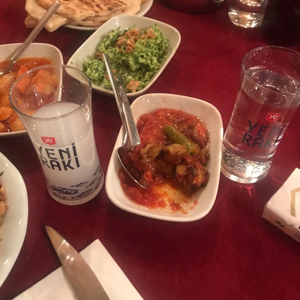 Foto tomada en Eski Babel Ocakbaşı Restaurant  por Emrah Ö. el 3/5/2019