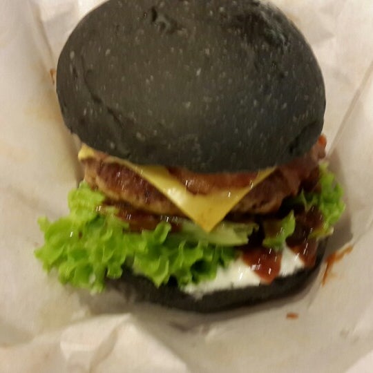 Photo taken at Stacks Burger by Harry P. on 10/13/2013