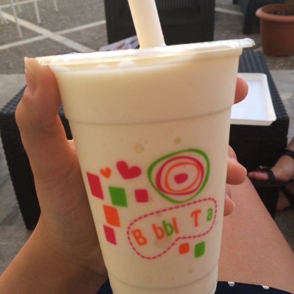 Foto tomada en YAOURTAKI - Frozen Yogurt - Ice Cream - Coffee - Smoothie  por Ellina K. el 7/13/2014