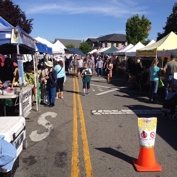 Pleasanton Farmers' Market Farmers Market