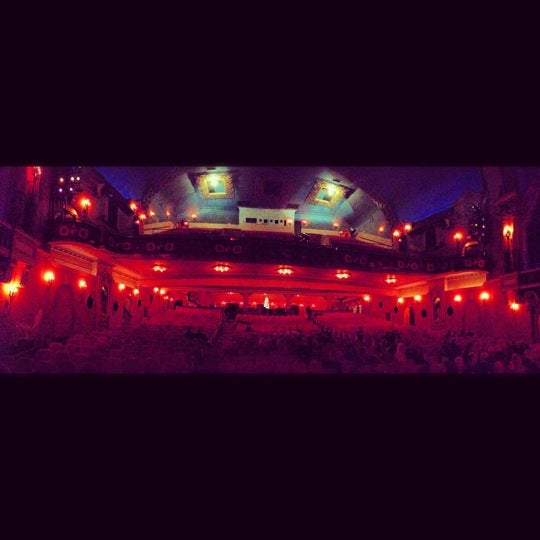 Photo taken at Orpheum Theatre by Eazy on 12/8/2012