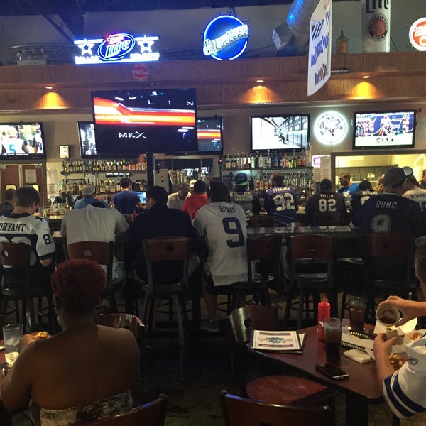 Mavericks Bar & Grill Sports Bar in Arlington