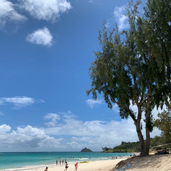 Photos at Kailua Beach (Flagpoles) kailua 5 tips