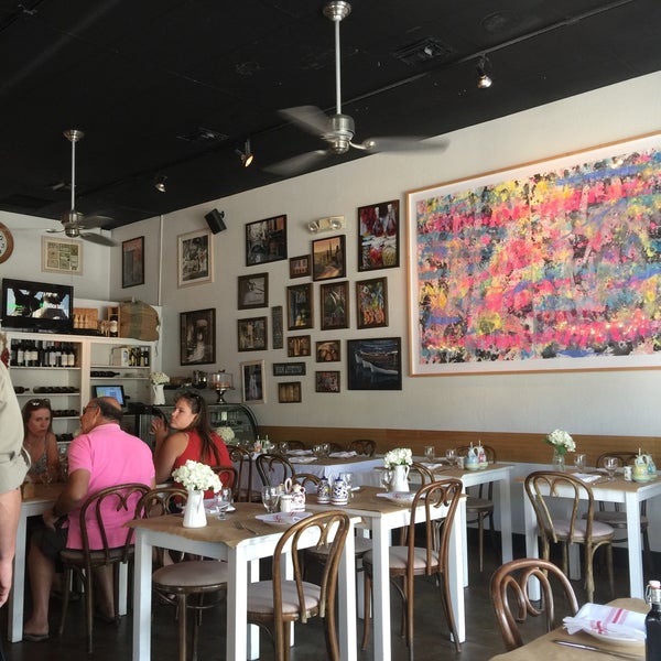 6/20/2015にSuellen G.がNiDo Caffe Italian Restaurantで撮った写真