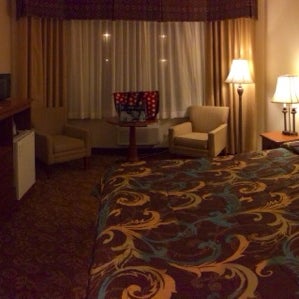 12/6/2013 tarihinde Eric C.ziyaretçi tarafından Tropicana Inn &amp; Suites'de çekilen fotoğraf