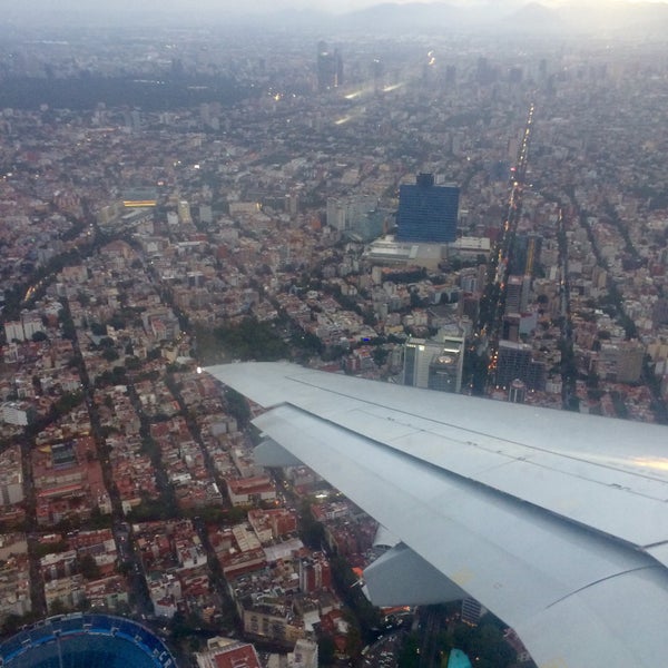 Foto tirada no(a) Aeroporto Internacional da Cidade do México (MEX) por José S. em 8/31/2015