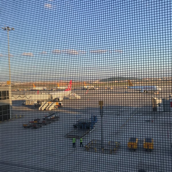 Foto tirada no(a) Aeroporto Internacional de Istanbul / Sabiha Gökçen (SAW) por Mohammed 9. em 9/6/2019