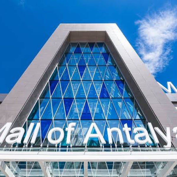 Foto tirada no(a) Mall of Antalya por meDi🎭 em 4/19/2023