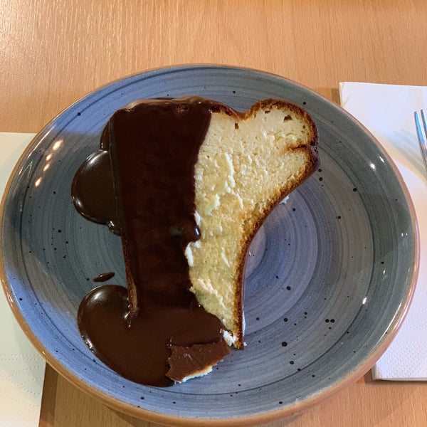 Photo taken at Eywa Coffee &amp; Cake by Niloufar . on 3/9/2019