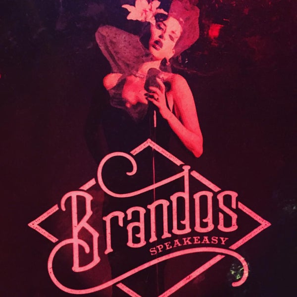 Снимок сделан в Brando&#39;s Speakeasy пользователем Candace S. 9/10/2015