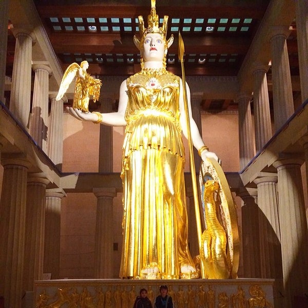 2/28/2014 tarihinde Andrew W.ziyaretçi tarafından Athena's Statue&a...