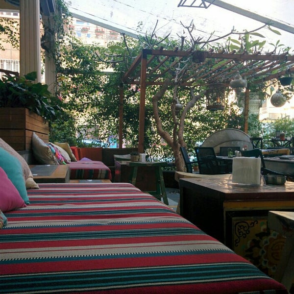 5/1/2015 tarihinde Miram A.ziyaretçi tarafından Clé Cafe-Lounge Bar'de çekilen fotoğraf