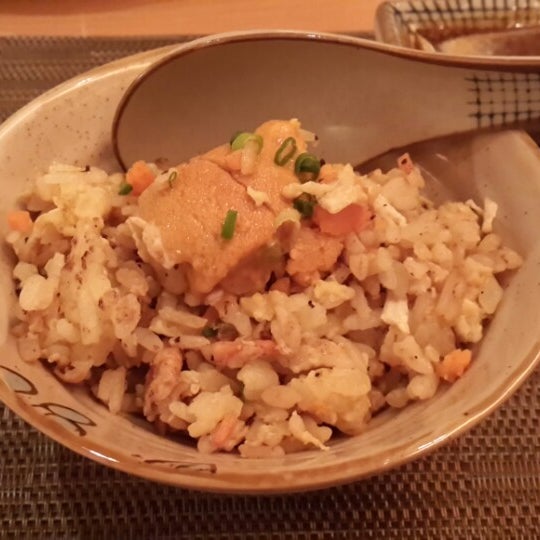 Photo taken at Habitat Japanese Restaurant 楠料理 by Charles M. on 3/12/2014