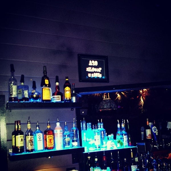 2/15/2014にAllier Z.がHoly Cow Nightclubで撮った写真