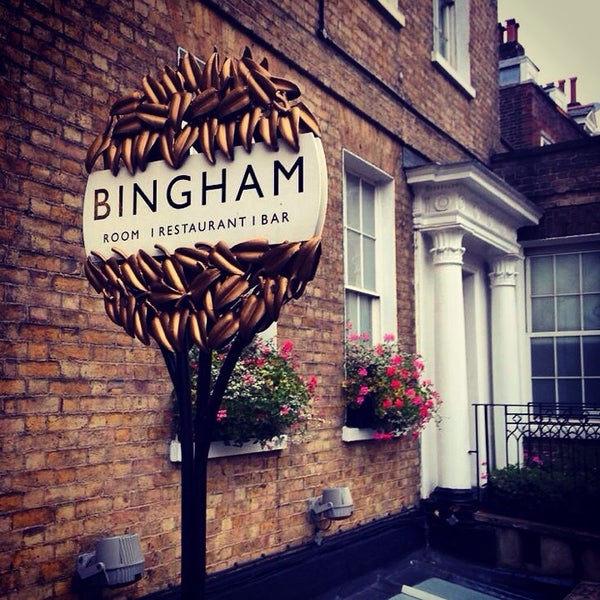 8/21/2014 tarihinde Claire H.ziyaretçi tarafından The Bingham Hotel'de çekilen fotoğraf