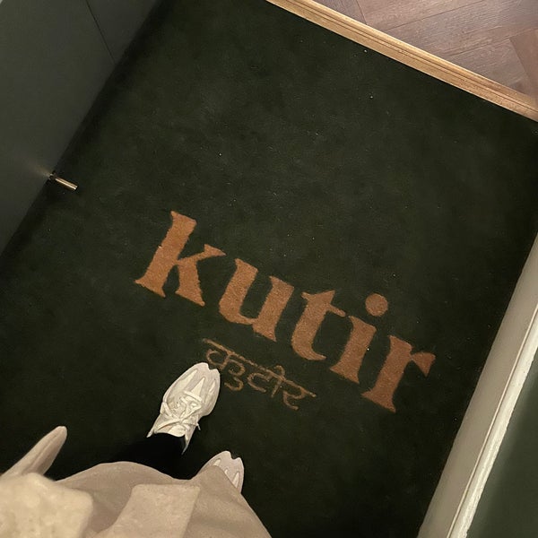 รูปภาพถ่ายที่ Kutir โดย A🧸 เมื่อ 2/28/2023