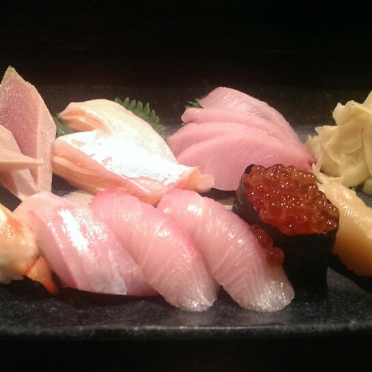 Foto diambil di Nagomi Sushi oleh Mohammad A. pada 10/17/2013
