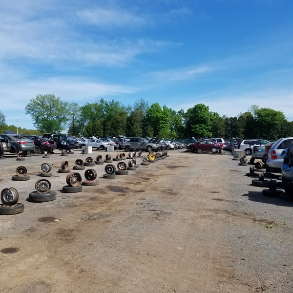 Vince's u PullIt 8659 Old River Rd