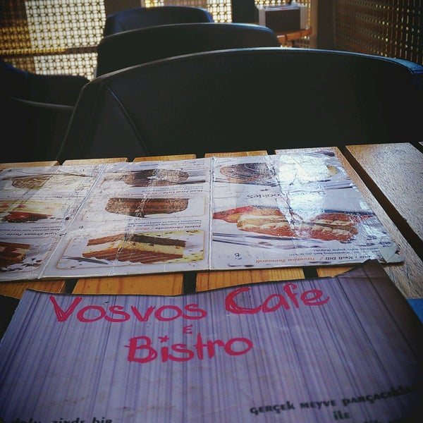 Photo taken at Vosvos Cafe &amp; Bistro by Kübra D. on 9/2/2016