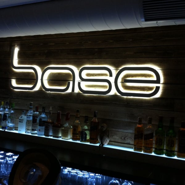 Base клуб