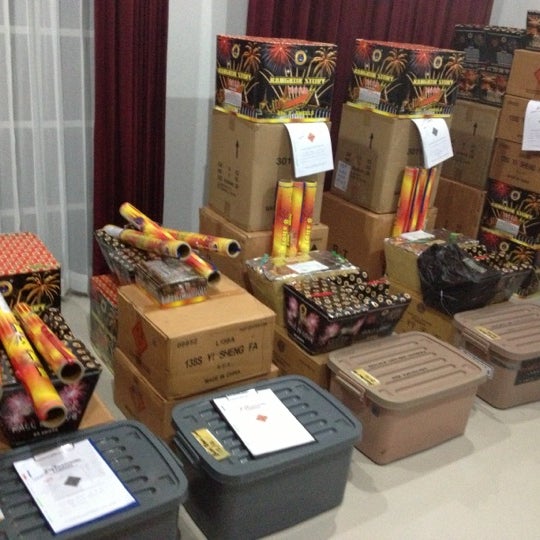11/28/2012에 Chris D.님이 Fireworks Thailand Office에서 찍은 사진
