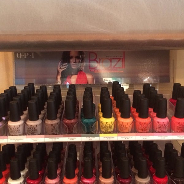 The new Brazil collection from OPI is in at NB Buckhead! Amazing colors for the summer season!