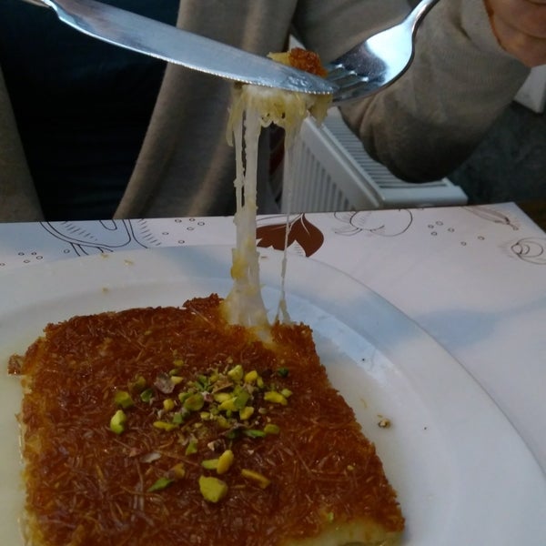 Foto scattata a Knafe Restaurant da 💀LP Ş. il 1/25/2019