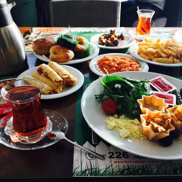 Das Foto wurde bei Bahçekapı Mangal Evi von Bekir T. am 12/24/2016 aufgenommen