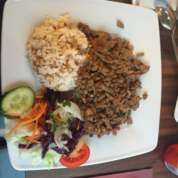 12/4/2015にElena V.がIstanbul Restaurant Halalで撮った写真