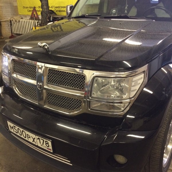 Dodge Nitro srt8