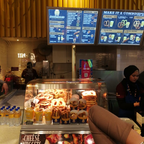 Auntie Anne s Snack Place In Kuala Lumpur Sentral auntie-anne-s-snack-place-in-kuala-lumpur-sentral