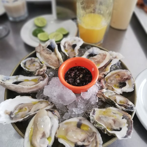 Photo prise au Restaurante La Islaa par Zesar Z. le3/18/2019