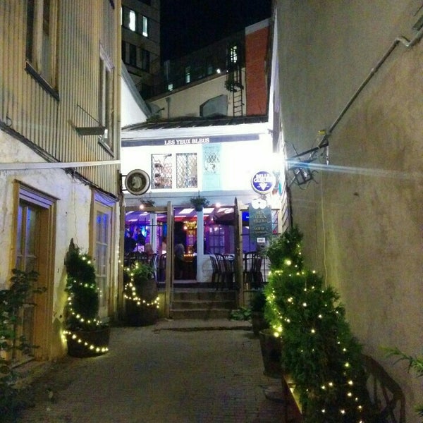 Bar Les Yeux Bleus VieuxQuébec 4 tips