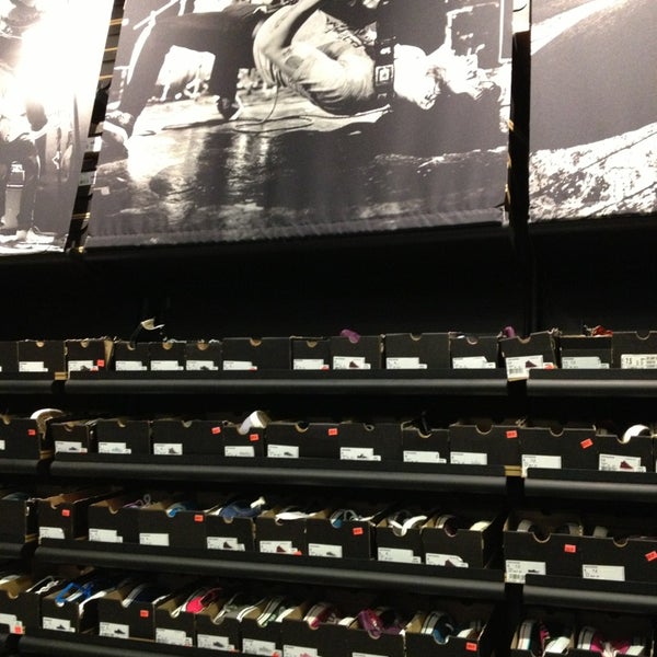 converse outlet woodstock
