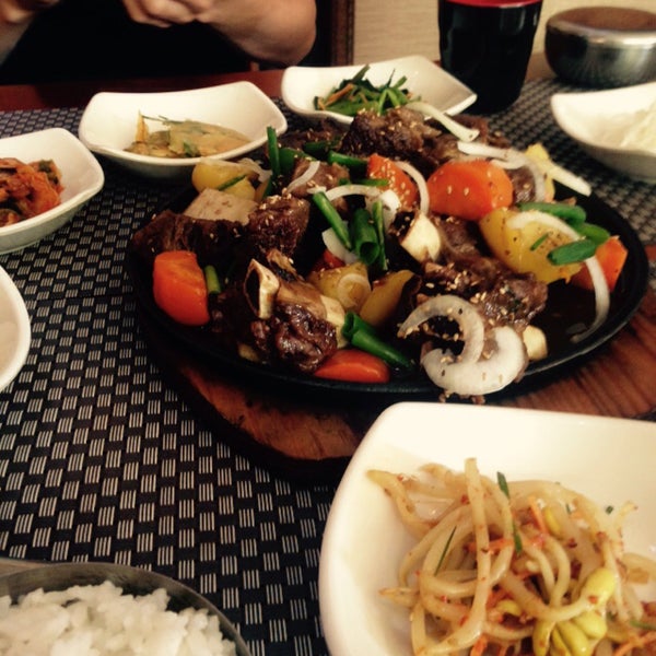 Фастфуд с корейской кухней в москве. Точка korean fast food. Korean fast. Корейский фаст фуд грибы. Фастфуд в корейском стиле.