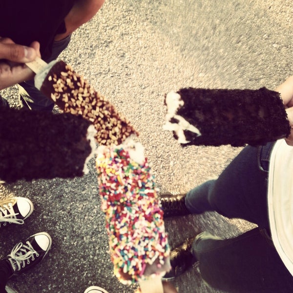 Longboards Ice Cream Truck Food Truck in Huntington Beach