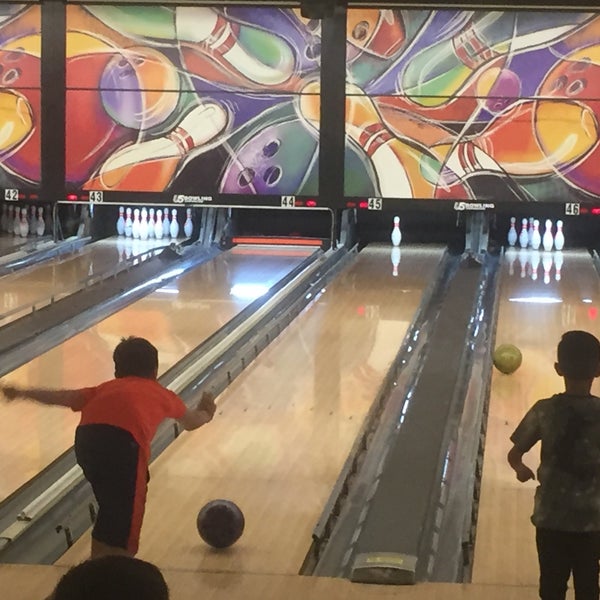 2/26/2017 tarihinde RC H.ziyaretçi tarafından Bandera Bowling Center'de çekilen fotoğraf