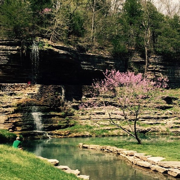 Photo taken at Dogwood Canyon Nature Park by Annie T. on 4/11/2015