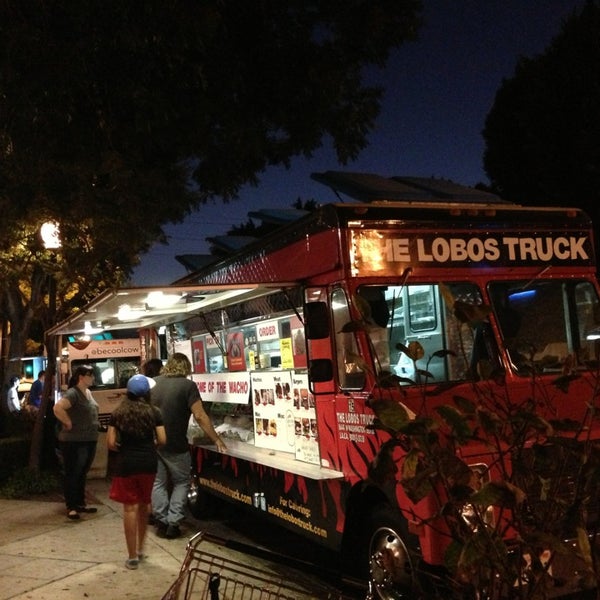 Foto tirada no(a) The Lobos Truck por Karla F. em 8/31/2013