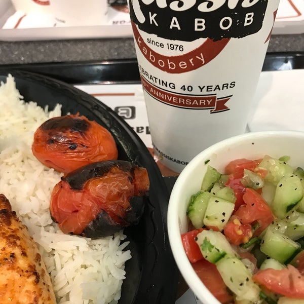 Massis Kabob Restaurante mediterráneo en Glendale