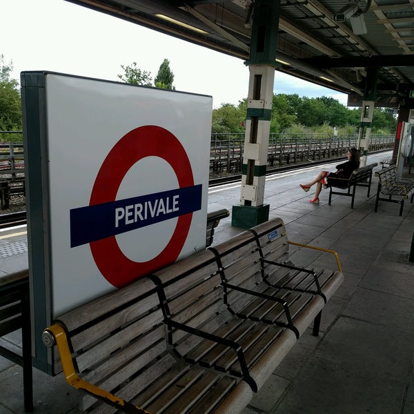 Perivale London Underground Station 5 tavsiye