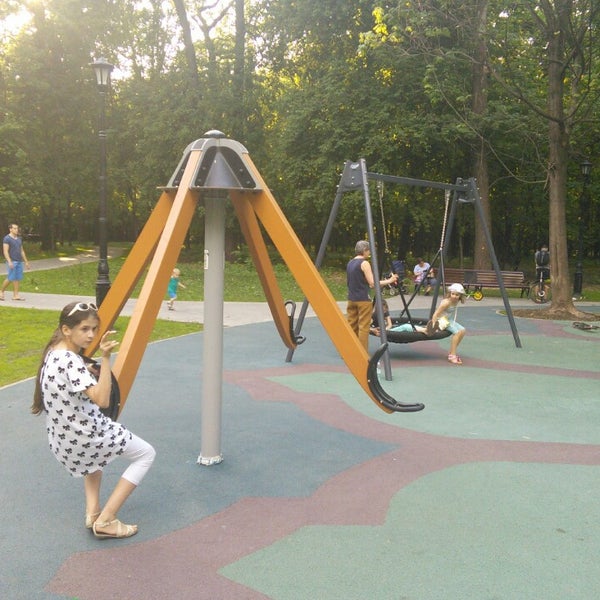 Кафе лав в останкинском парке