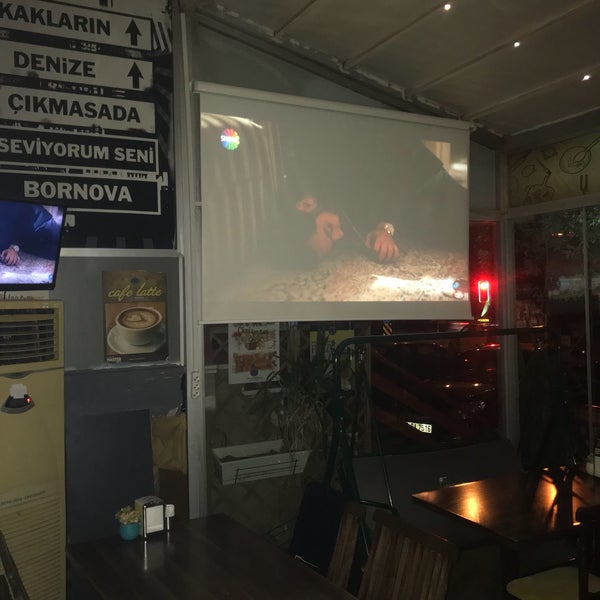 Foto diambil di Zeytin Cafe oleh İnanç A. pada 2/5/2018