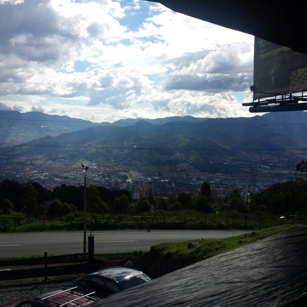 6/8/2014 tarihinde Yuerly R.ziyaretçi tarafından Entre Maderos'de çekilen fotoğraf