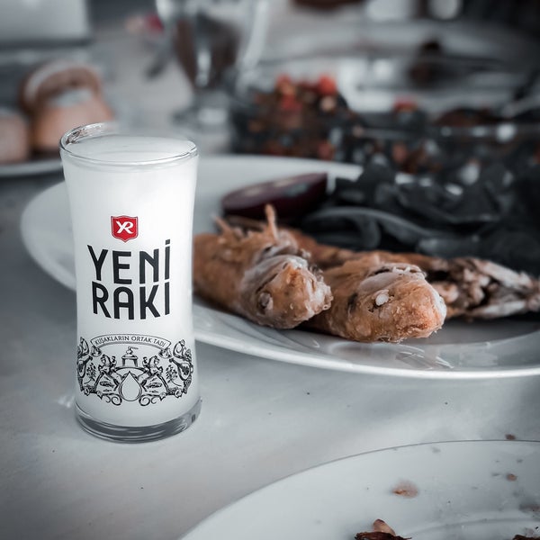 Снимок сделан в Burç Restaurant пользователем MeRiH 🏆 S. 8/26/2020