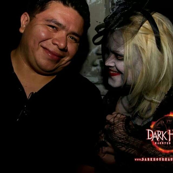 Photo taken at Dark Hour Haunted House by LaNelle F. on 11/7/2013