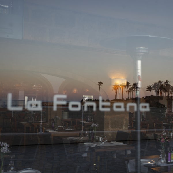 3/13/2014 tarihinde Restaurante La Fontanaziyaretçi tarafından Restaurante La Fontana'de çekilen fotoğraf