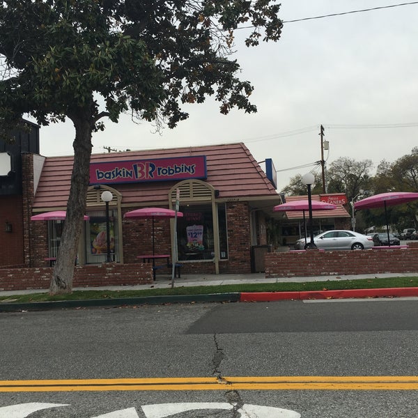 BaskinRobbins Ice Cream Parlor in Glendale
