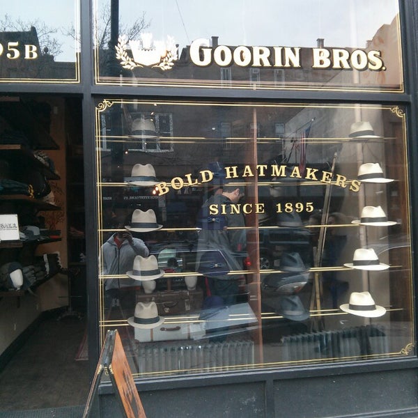 Foto scattata a Goorin Bros. Hat Shop - Park Slope da Hass K. il 3/2/2013